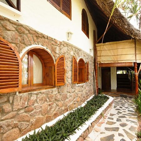 Chauve Souris Relais Hotel Anse Volbert Village Exterior foto