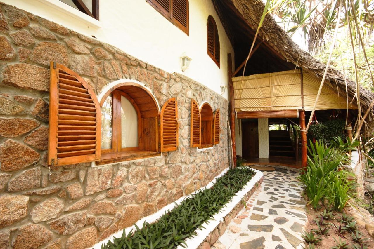 Chauve Souris Relais Hotel Anse Volbert Village Exterior foto